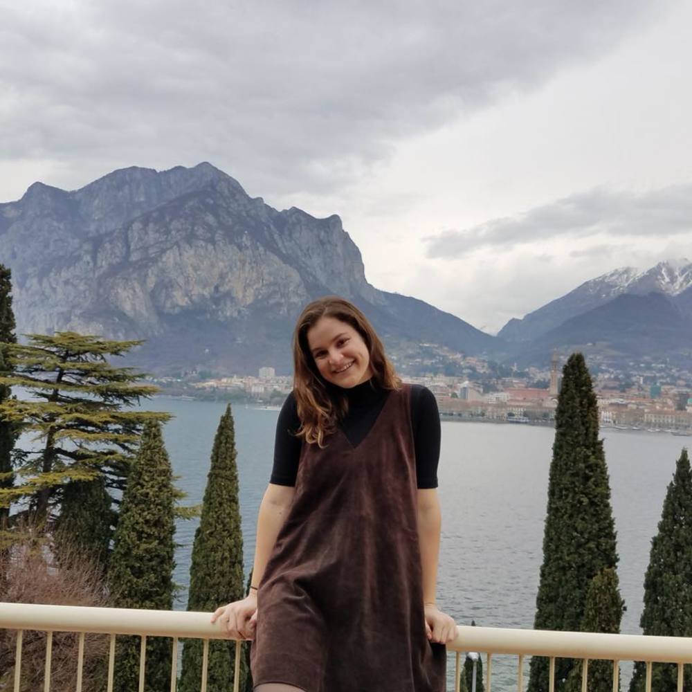 Meet your Posher, Talia